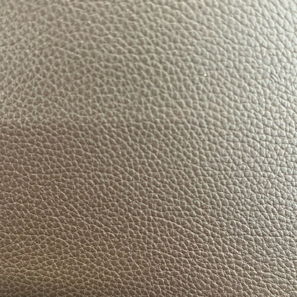 Guess | Chocolate Brown Faux Pebble Leather Satchel w/Iconic Logo Bag Charm - Picture 5 of 17